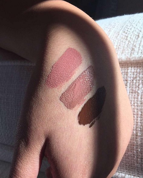 Swatches; IG Photo by lipkitbykylie