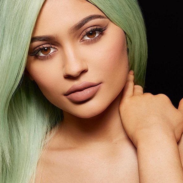 Kylie-Wearing-Dolce-K